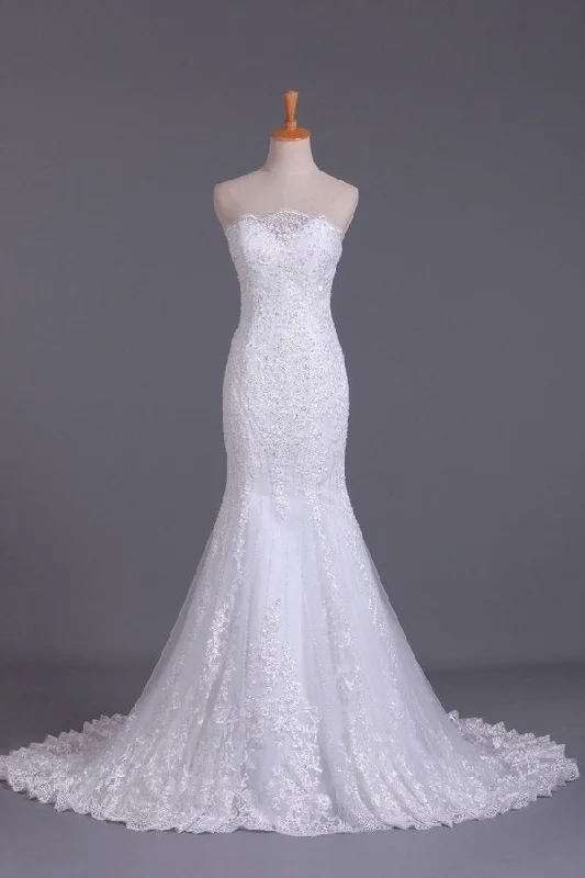 2024 Wedding Dresses Strapless Mermaid Chapel Train With Applique PALNQSED Lace Boho Dress