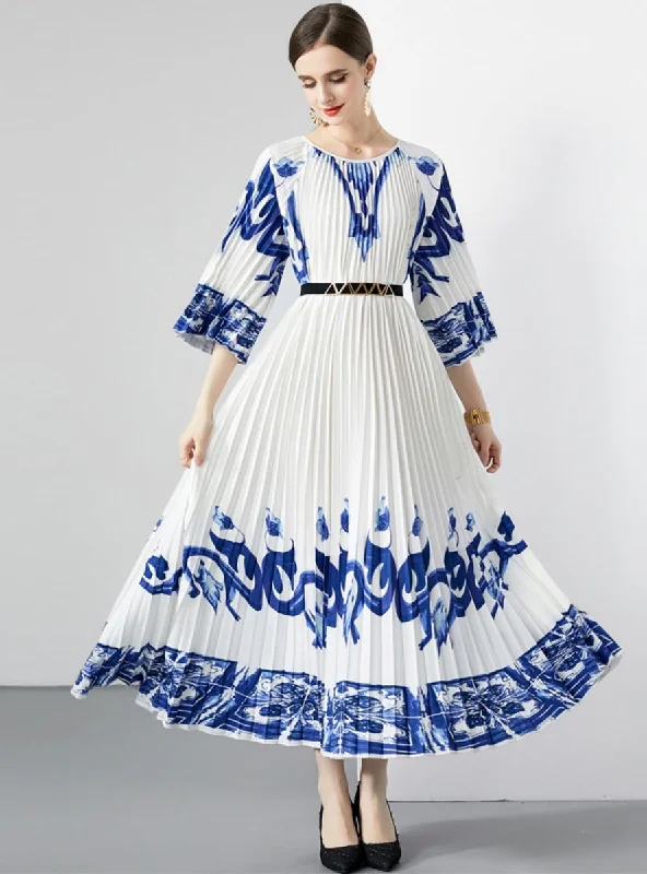 Pleated Blue and White Porcelain Loose Dress Floral unclassified dresses